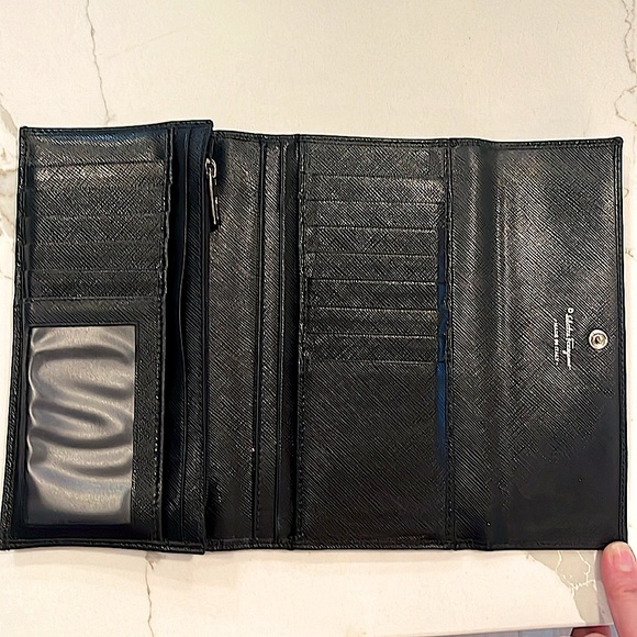 Ferragamo black leather wallet - Picture 7 of 10